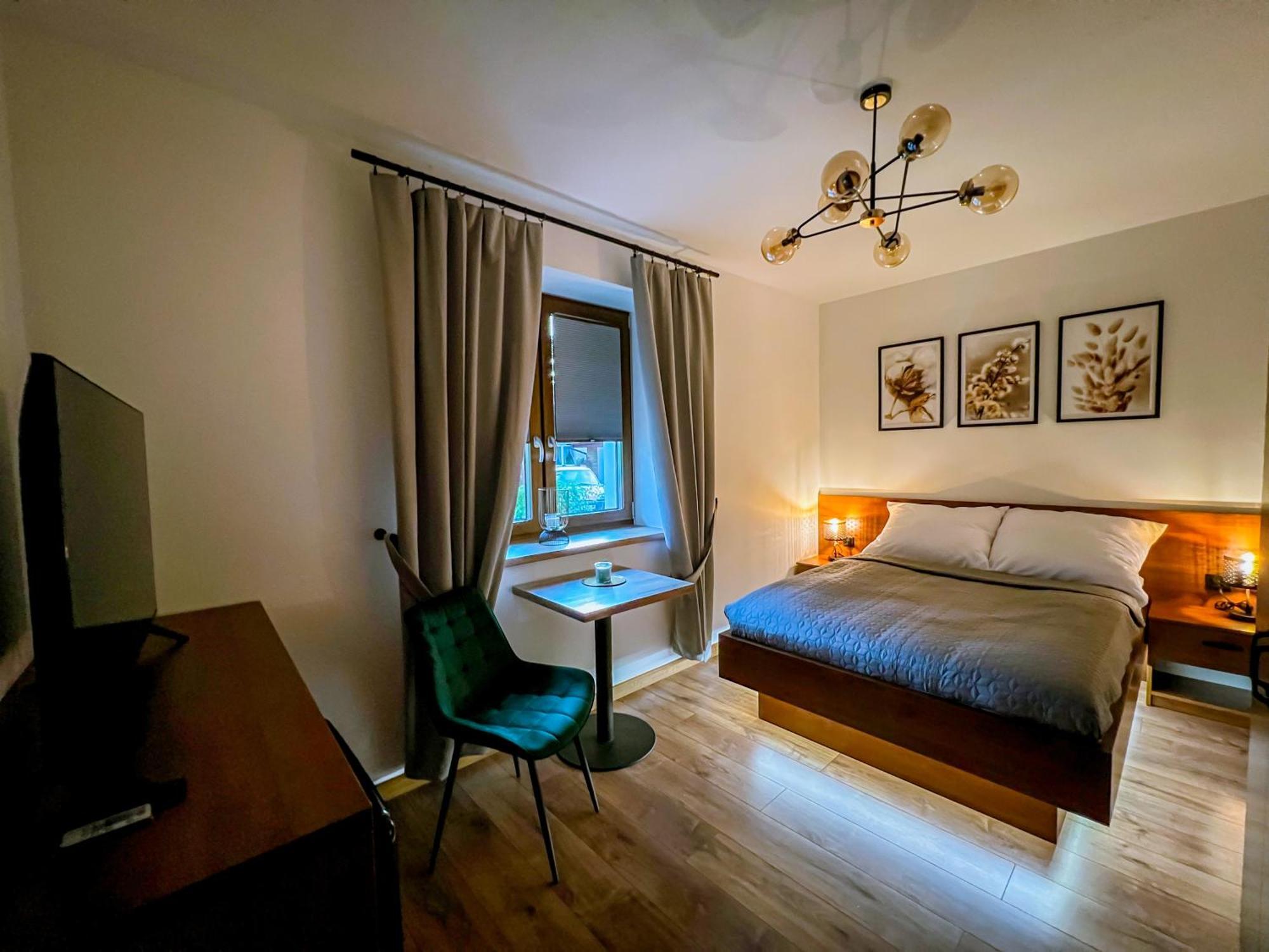 Domek Pod Katalpami Glowno Habitación foto