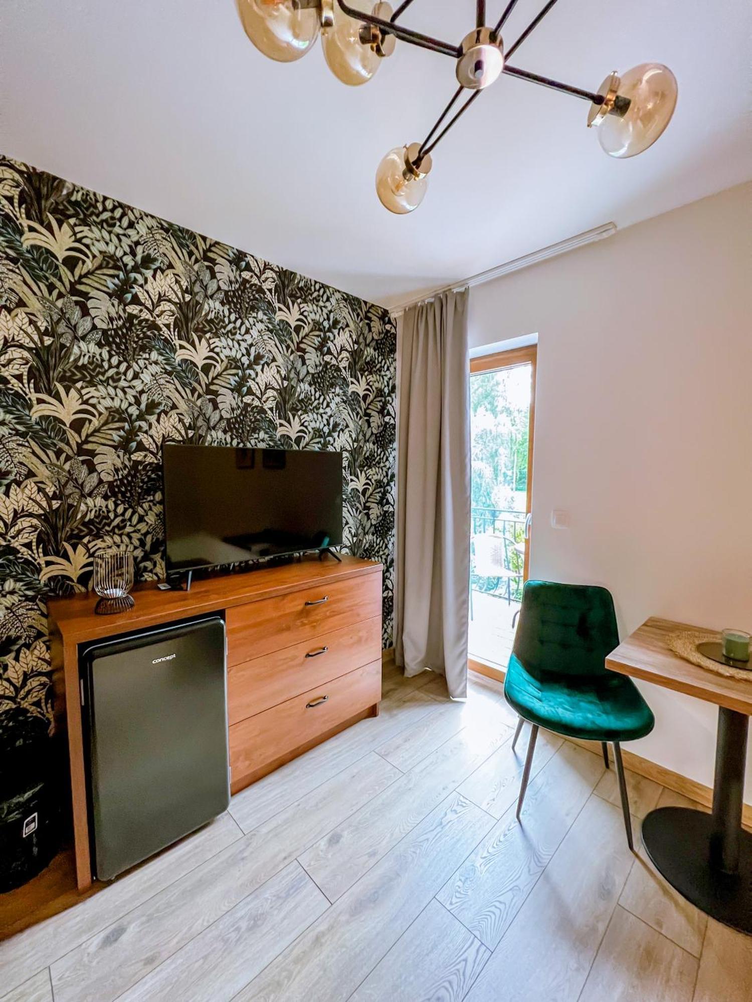 Domek Pod Katalpami Glowno Habitación foto